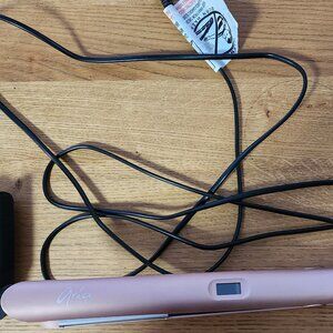 BRAND NEW!! ARIA BEAUTY XO PRO 1" INFRARED ROSE GOLD HAIR STRAIGHTENER